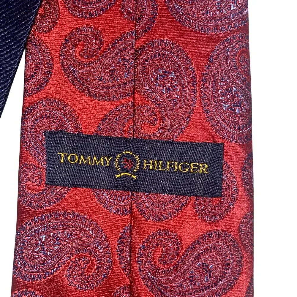 Tommy Hilfiger Necktie Red With Blue Paisley Silk Mens 61”x3.5”